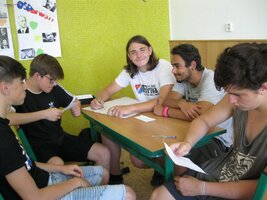 Projekt - mediální výchova aneb umíme číst mezi řádky?