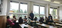 8. B - preventivní program s Městskou policií Sezemice