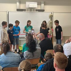 Kniha pohádek 5. B s názvem Májina dobrodružství oficiálně pokřtěna!