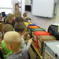 Celoškolní EVVO projekt o třídění a recyklaci odpadů