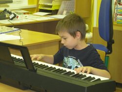 Muzicírování ve 2. B