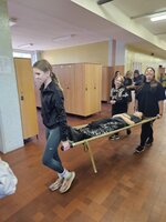 CELOŠKOLNÍ PROJEKT BEZPEČNÁ ŠKOLA - 3. část: Evakuace školy a den plný bezpečí