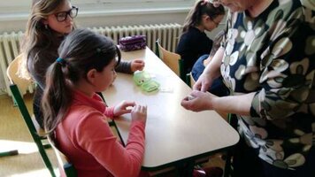 Korálkování ve 4. A
