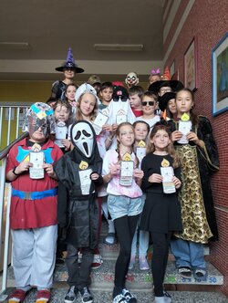 Svátek všech svatých, Dušičky a Halloween ve 4. A, v 5. A a 5. B