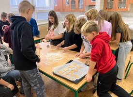 Svátek všech svatých, Dušičky a Halloween ve 4. A, v 5. A a 5. B