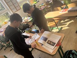 Tvoříme vlastní planety – učíme se o Sluneční soustavě