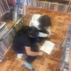 Návštěva sezemické knihovny s 5. C