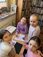 3. B v Městské knihovně Sezemice