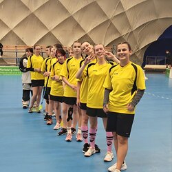Okresní kolo florbalového turnaje žákyň 8. – 9. tříd v Pardubicích