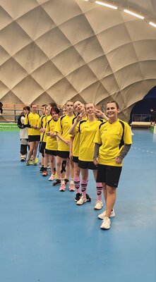 Okresní kolo florbalového turnaje žákyň 8. – 9. tříd v Pardubicích