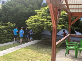 Opékání buřtů s rodiči ve 4. C: Odpoledne plné pohody a her