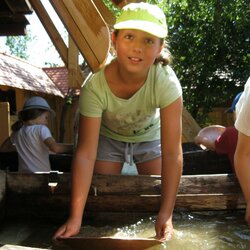 Čtvrťáci na cestě do středověku a za zvířátky
