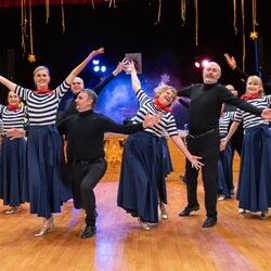 Když hvězdy tančí – ples SRPŠ rozzářil Sezemický dům