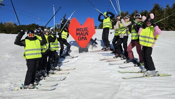 Pozdrav z Horní Malé Úpy: Sedmáci ovládli sjezdovky!