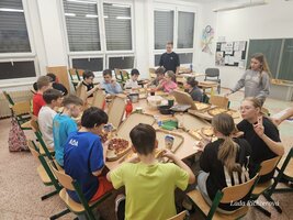 Spaní ve škole se 6. B