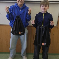 Deváťáci absolvovali sérii online exkurzí v hodinách fyziky