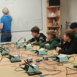 Elektronika i jinak - úspěch v soutěži SPŠE