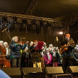 Rolnička u rozsvícení vánočního stromu