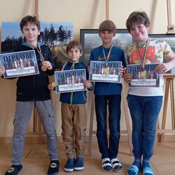 Okresní přebor školních družstev v šachu - ZŠ Sezemice - 1. místo a postup do Krajského přeboru