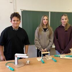 Sedmáci objevovali kouzlo hydrauliky