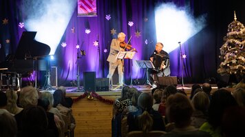 Hudební zážitek v sále sezemické radnice
