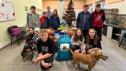 Předání darů z Vánočního bazárku