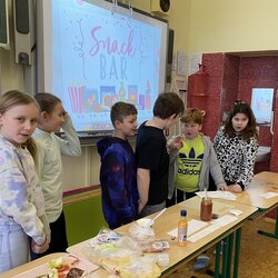 Anglický snack bar 4. B