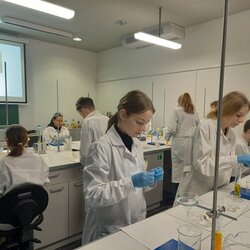 Demonstrační laboratoř pro žáky 9. ročníku