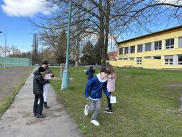 Žáci 4. B a 5. A si vyzkoušeli Easter Egg Hunt