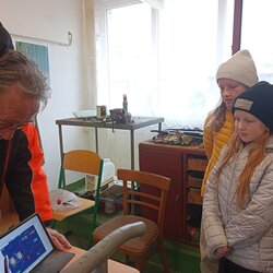 Exkurze 5. B pár kroků od školy