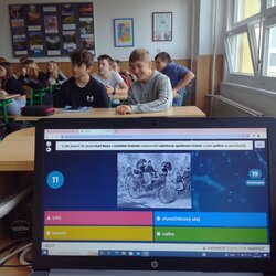Zábavné testování s webovou aplikací Kahoot! z pohledu učitele