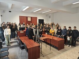 Exkurze 9. ročníků u Okresního soudu v Pardubicích