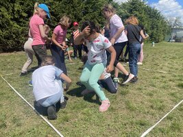 Agility na psím cvičišti se ŠD