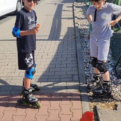 2. B na kolečkových bruslích
