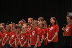 Rolnička zase zpívá