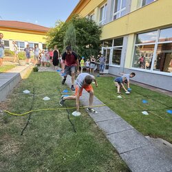 Společné opékání buřtů třídy 3. C aneb radostný konec školního roku