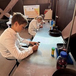 Návštěva 4. C ve Vzdělávacím centru Sféra v Automatických mlýnech Pardubice