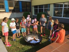 3. A se loučila se školním rokem