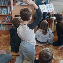 2. A v městské knihovně
