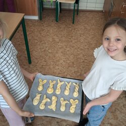 Velikonoční pečení ve školní družině