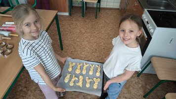 Velikonoční pečení ve školní družině