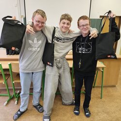 Online exkurze ČEZ v hodinách fyziky pro deváťáky