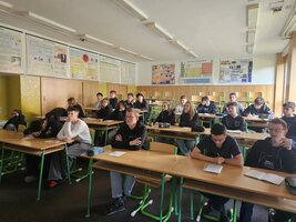 Online exkurze ČEZ v hodinách fyziky pro deváťáky
