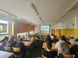 Online exkurze ČEZ v hodinách fyziky pro deváťáky