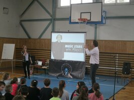 Music stars with Marv II