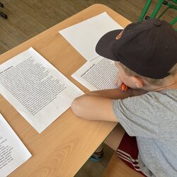 Čtenářské odpoledne ve 4. C: Dobrodružství ve vesmíru